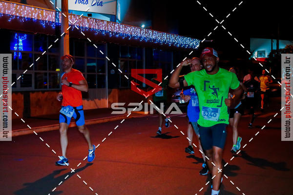 Buy your photos of the event70 CORRIDA DE BRODOWSKI on Fotop