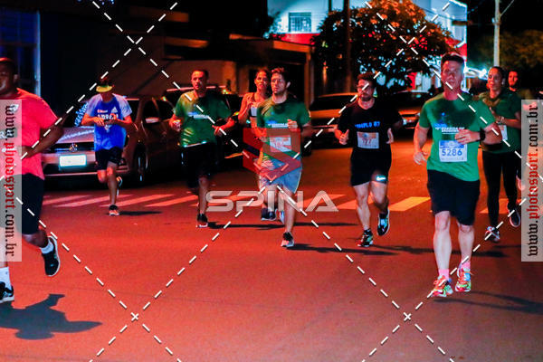 Buy your photos of the event70 CORRIDA DE BRODOWSKI on Fotop