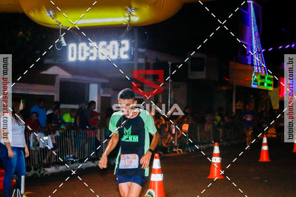 Buy your photos of the event70 CORRIDA DE BRODOWSKI on Fotop