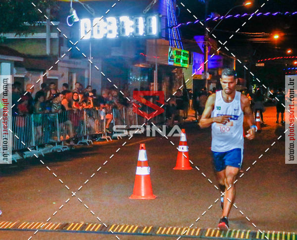 Buy your photos of the event70 CORRIDA DE BRODOWSKI on Fotop