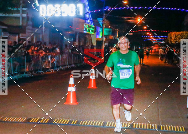 Buy your photos of the event70 CORRIDA DE BRODOWSKI on Fotop