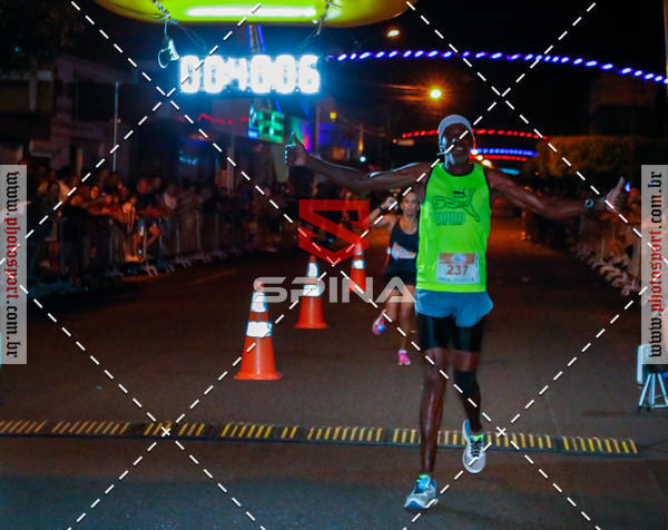 Buy your photos of the event70 CORRIDA DE BRODOWSKI on Fotop