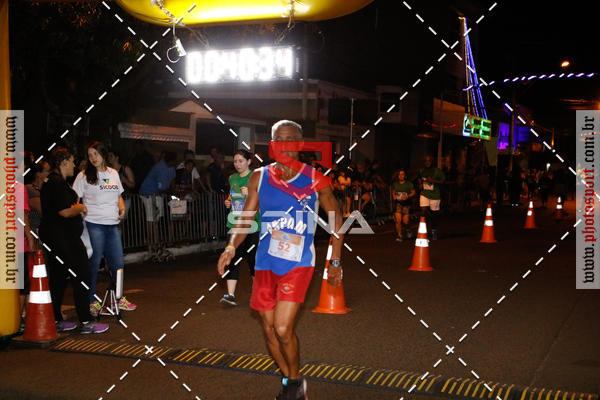 Buy your photos of the event70 CORRIDA DE BRODOWSKI on Fotop