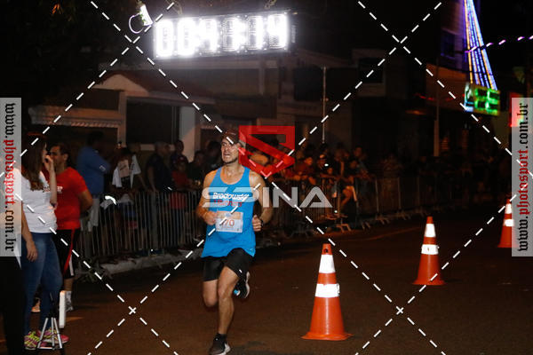 Buy your photos of the event70 CORRIDA DE BRODOWSKI on Fotop