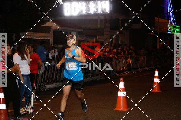 Buy your photos of the event70 CORRIDA DE BRODOWSKI on Fotop