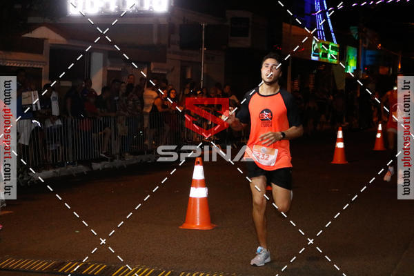 Buy your photos of the event70 CORRIDA DE BRODOWSKI on Fotop