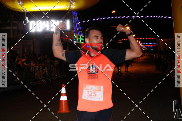 Buy your photos of the event70 CORRIDA DE BRODOWSKI on Fotop