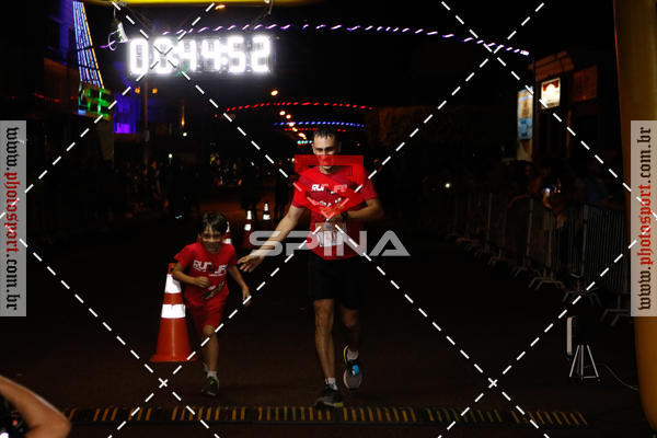 Buy your photos of the event70 CORRIDA DE BRODOWSKI on Fotop