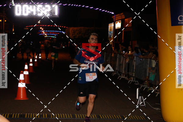 Buy your photos of the event70 CORRIDA DE BRODOWSKI on Fotop