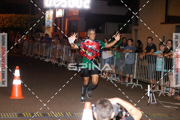 Buy your photos of the event70 CORRIDA DE BRODOWSKI on Fotop