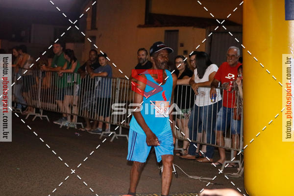 Buy your photos of the event70 CORRIDA DE BRODOWSKI on Fotop