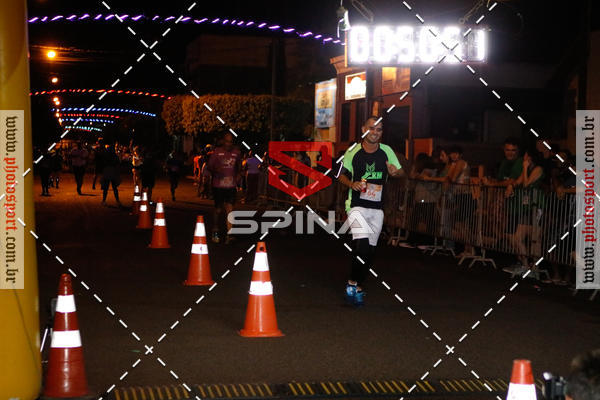 Buy your photos of the event70 CORRIDA DE BRODOWSKI on Fotop