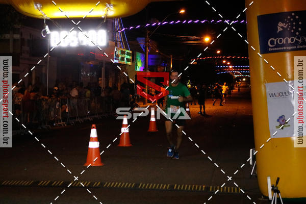 Buy your photos of the event70 CORRIDA DE BRODOWSKI on Fotop