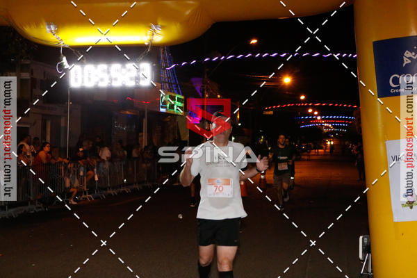 Buy your photos of the event70 CORRIDA DE BRODOWSKI on Fotop