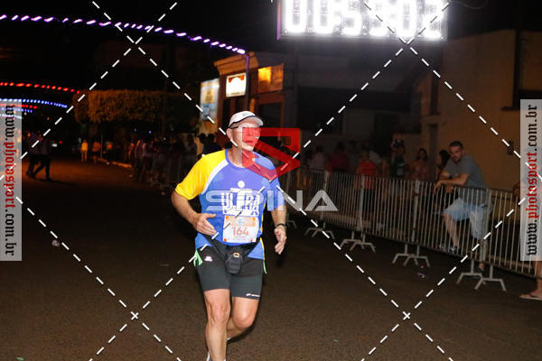 Buy your photos of the event70 CORRIDA DE BRODOWSKI on Fotop