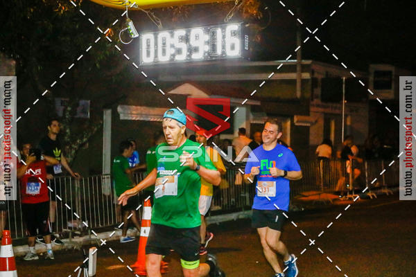 Buy your photos of the event70 CORRIDA DE BRODOWSKI on Fotop