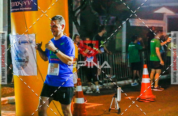 Buy your photos of the event70 CORRIDA DE BRODOWSKI on Fotop