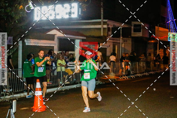 Buy your photos of the event70 CORRIDA DE BRODOWSKI on Fotop