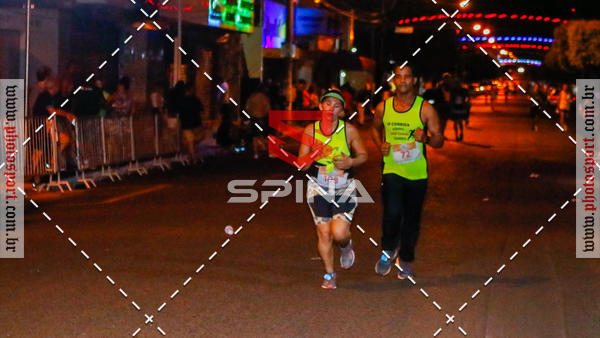 Buy your photos of the event70 CORRIDA DE BRODOWSKI on Fotop