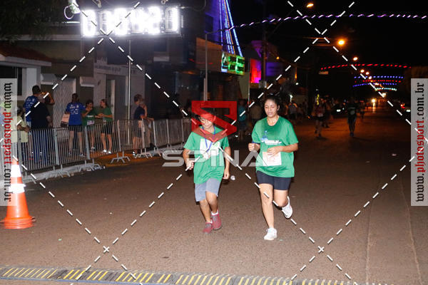 Buy your photos of the event70 CORRIDA DE BRODOWSKI on Fotop