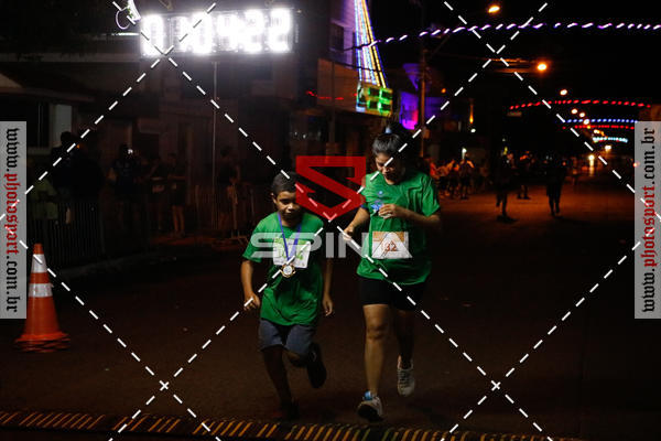 Buy your photos of the event70 CORRIDA DE BRODOWSKI on Fotop