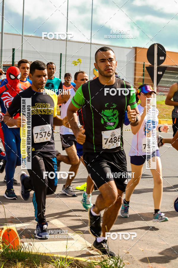Buy your photos of the eventMARVEL RUNNERS on Fotop