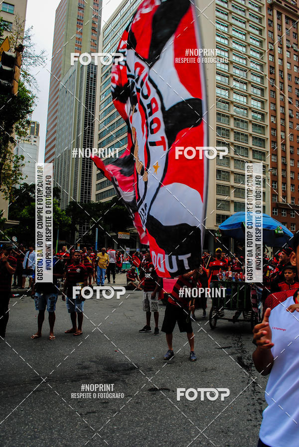 Buy your photos of the eventFlamengo Campeo da libertadores - Chegada dos jogadores on Fotop