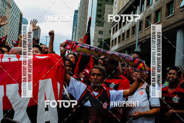 Buy your photos of the eventFlamengo Campeo da libertadores - Chegada dos jogadores on Fotop