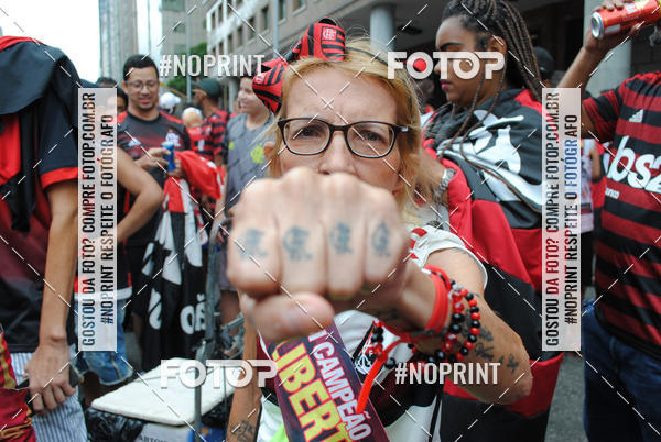 Buy your photos of the eventFlamengo Campeo da libertadores - Chegada dos jogadores on Fotop