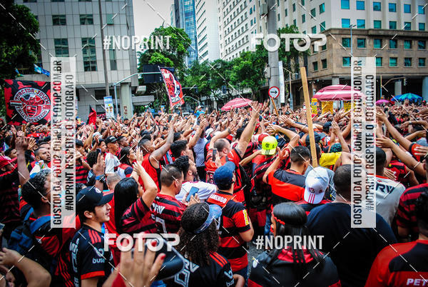 Buy your photos of the eventFlamengo Campe�o da libertadores - Chegada dos jogadores on Fotop