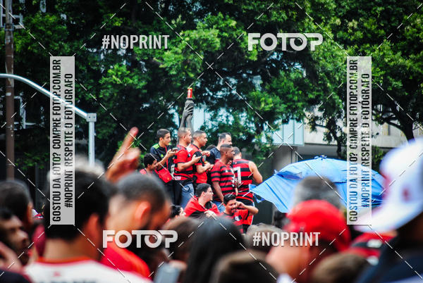 Compre suas fotos do eventoFlamengo Campe�o da libertadores - Chegada dos jogadores no Fotop