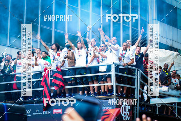Compre suas fotos do eventoFlamengo Campe�o da libertadores - Chegada dos jogadores no Fotop