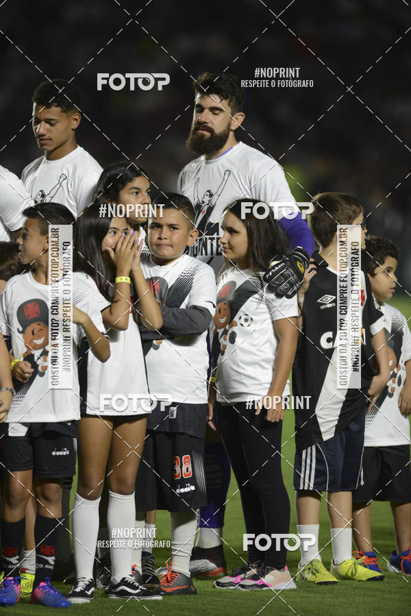 Achetez vos photos de l'vnementVasco x Cruzeiro  So Janurio - 02/12/2019 sur Fotop