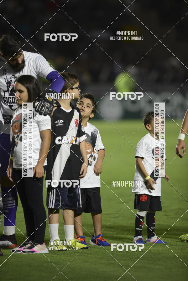 Achetez vos photos de l'vnementVasco x Cruzeiro  So Janurio - 02/12/2019 sur Fotop