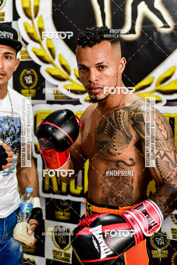 Buy your photos of the eventShow Time Kickboxing 10 (27/10/2019) on Fotop