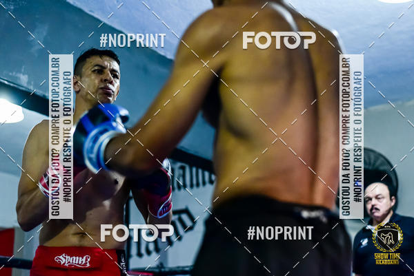 Buy your photos of the eventShow Time Kickboxing 10 (27/10/2019) on Fotop