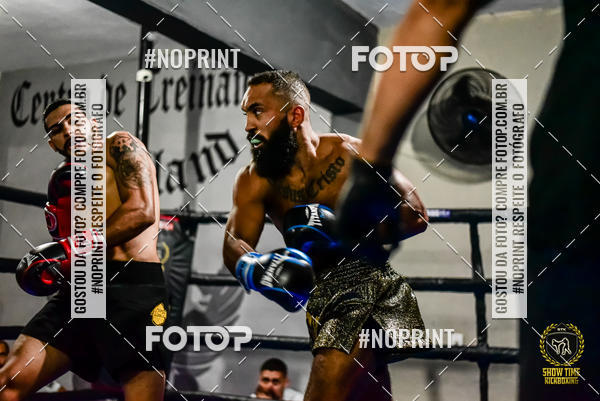 Buy your photos of the eventShow Time Kickboxing 10 (27/10/2019) on Fotop