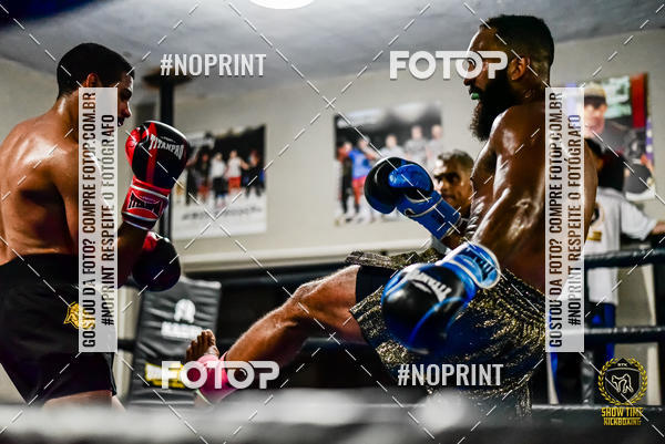 Buy your photos of the eventShow Time Kickboxing 10 (27/10/2019) on Fotop
