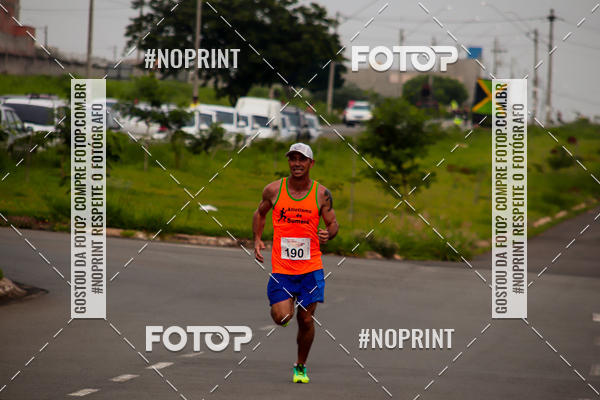 Buy your photos of the event4 Corrida Solidria - 6K Corrida e 4K Caminhada on Fotop