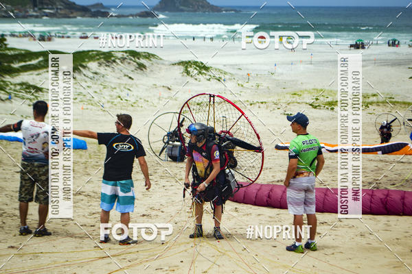 Buy your photos of the eventSelecioneo album 