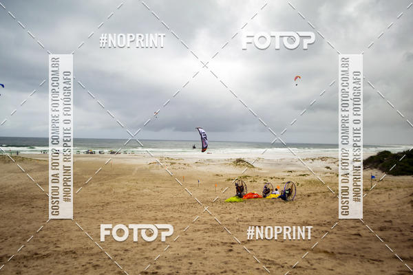 Buy your photos of the eventSelecioneo album 