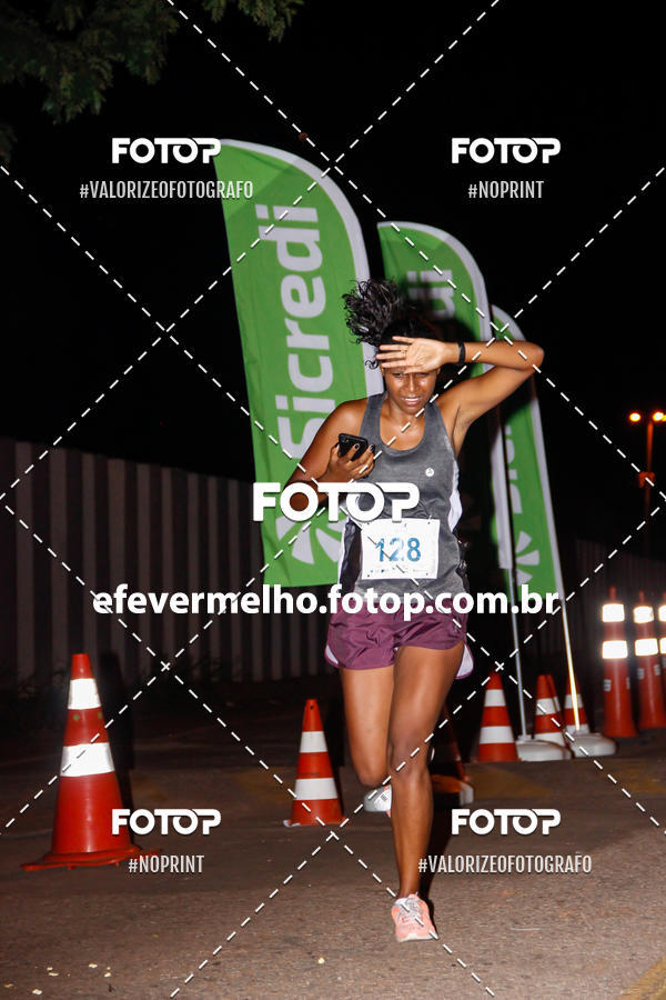 Buy your photos of the eventItabirito Night Run on Fotop