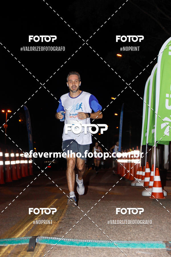 Buy your photos of the eventItabirito Night Run on Fotop