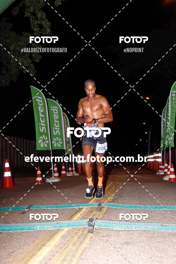 Buy your photos of the eventItabirito Night Run on Fotop