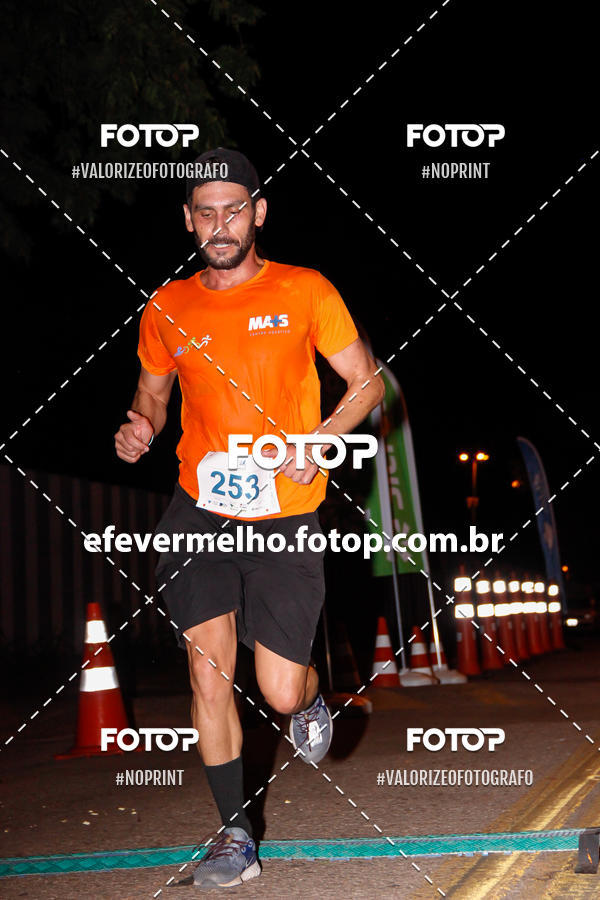 Buy your photos of the eventItabirito Night Run on Fotop