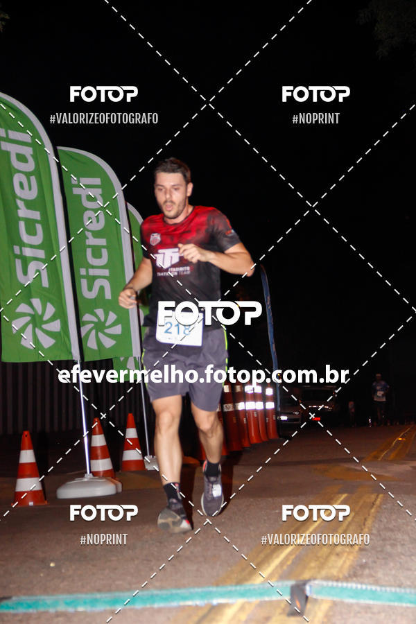 Buy your photos of the eventItabirito Night Run on Fotop
