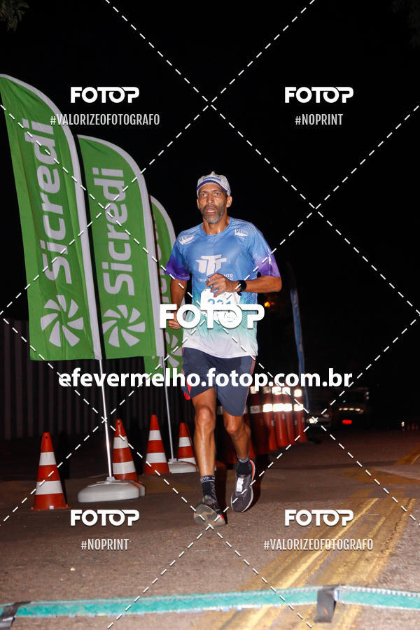 Buy your photos of the eventItabirito Night Run on Fotop