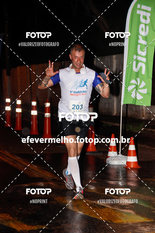 Buy your photos of the eventItabirito Night Run on Fotop