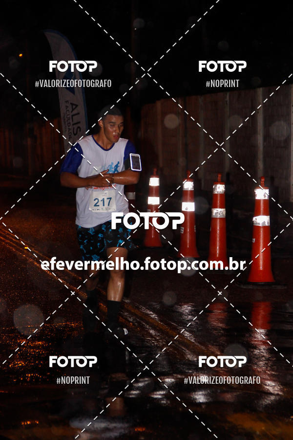Buy your photos of the eventItabirito Night Run on Fotop