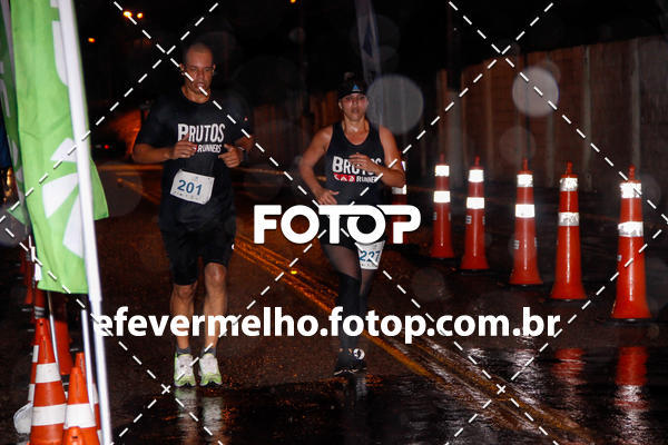 Buy your photos of the eventItabirito Night Run on Fotop